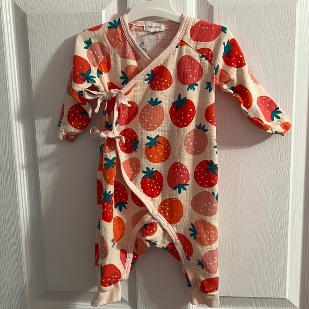 Angel Dear strawberry Muslin wrap